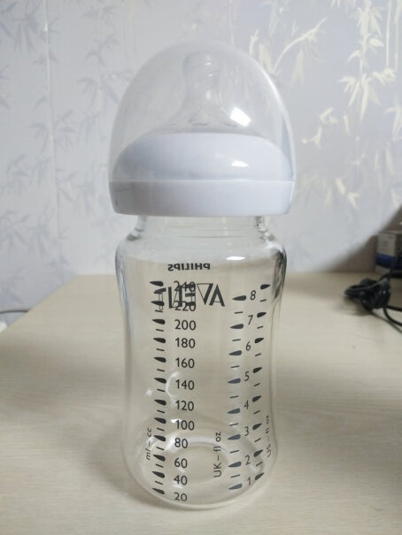 飞利浦新安怡奶瓶三个月的宝宝不吃奶瓶，这个可以吗？
