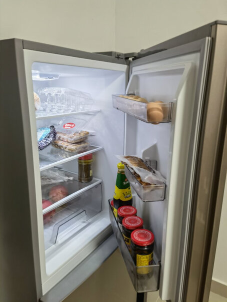 华凌冰箱175升双门两门家电冰箱冰箱发热有问题没有？