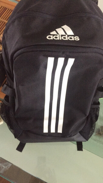 阿迪达斯ADIDAS双肩包是正品吗？