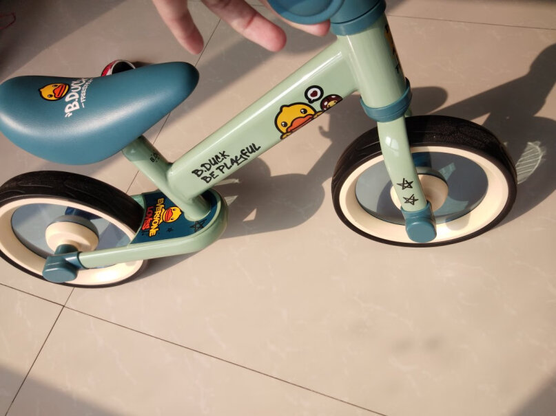 儿童滑步车乐的儿童平衡车滑步车2-3-6岁宝宝值得买吗？质量好吗？