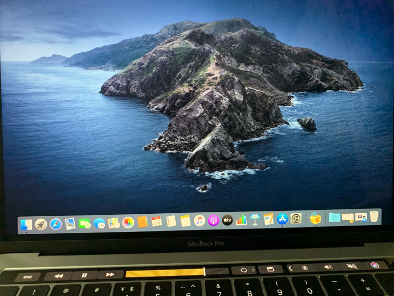 Apple款￼￼Apple 2019新品 MacBook Pro 13.3四个口都可以充电吗？