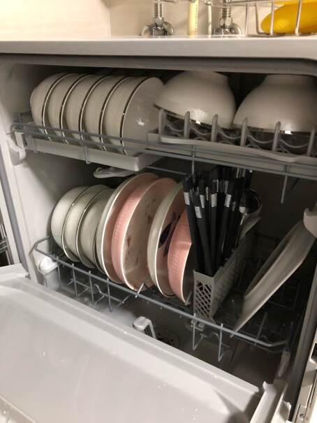松下自动洗碗机家用台式松下洗碗机免费安装有没有六一八买的呀，那个时候大概多少哇？_(：з」&ang;)_