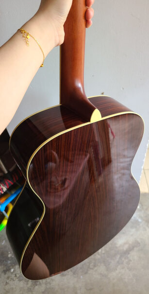 雅马哈FGX830CBL黑色民谣电箱吉他缺角为啥都是阴阳面。