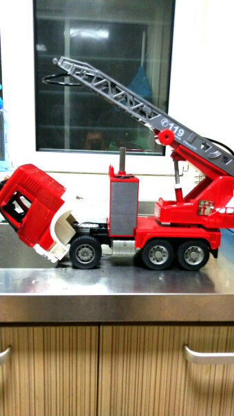 双鹰手动工程车运输翻斗车工程模型儿童玩具车车门可以打开吗？