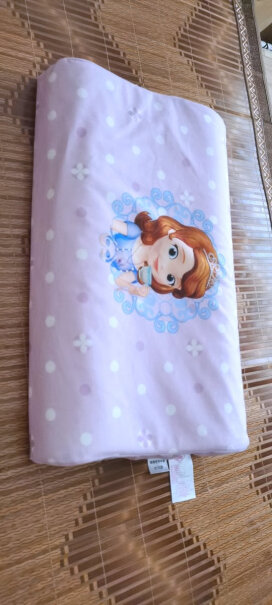 婴童枕芯-枕套迪士尼儿童枕头乳胶枕幼儿园小学生天然宝宝枕头评测好不好用,为什么买家这样评价！