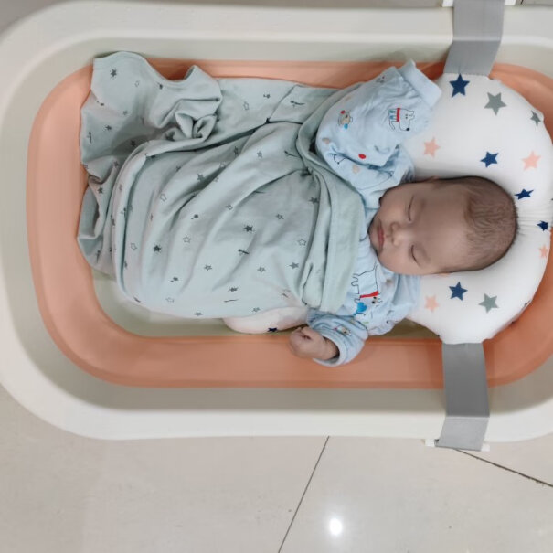 奔麦婴儿洗澡盆折叠浴盆宝宝洗澡儿童澡盆新生儿用品一个人给三个月半的宝宝洗澡，悬浮垫好用吗？