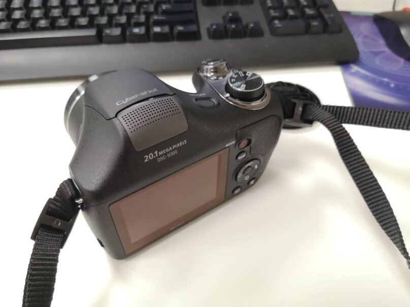 索尼DSC-HX400数码相机数码相机拍摄月亮清晰吗？