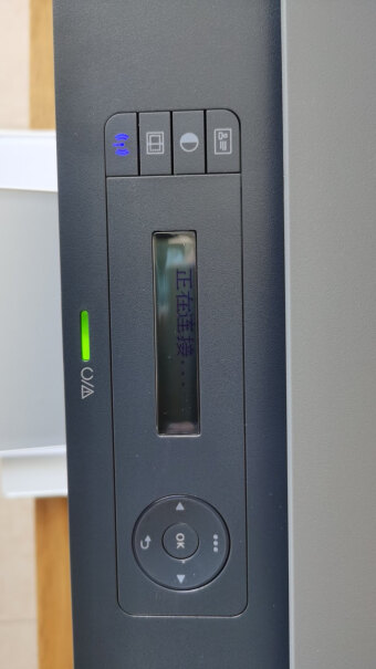 惠普136w锐系列黑白激光多功能一体机配送的有USB数据连接线吗？
