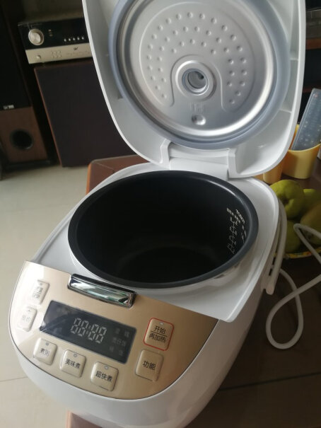 大松格力电饭煲电饭锅4LIH电磁加热准备入手一个，煮完饭电饭煲两边沿会留下好多水吗？