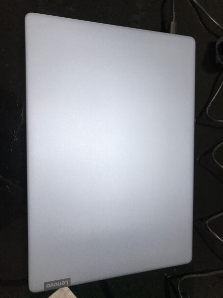 联想LenovoIdeaPad14s2020蓝色版本会刮花的很明显吗？