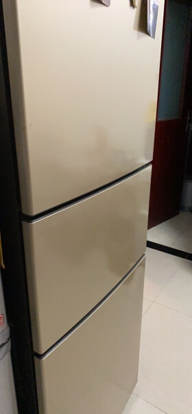海信205升三门冰箱三门三温区中门软冷冻小型家用冷藏冷冻家里面有个小冰箱，可以以旧换新吗？