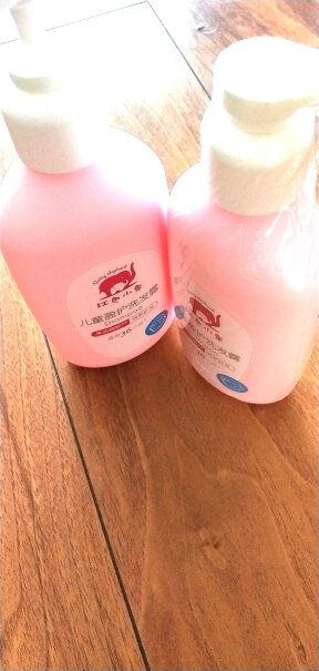 红色小象儿童洗发水净护头皮无硅油洗发精这款洗头膏是弱酸性的吗？