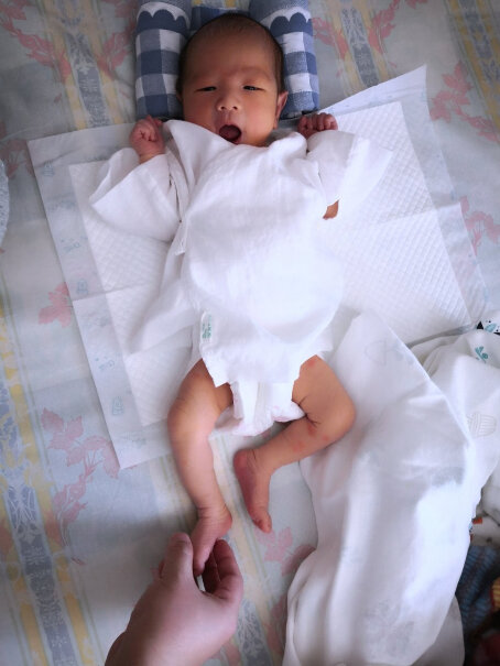 全棉时代婴儿衣服纯棉和尚服宝宝新生儿短款纱布和袍2件请问3-6个月宝宝穿可以吗？