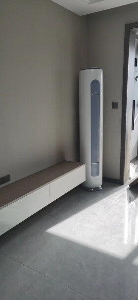 柜机立柜套装变频圆柱格力空调能效冷暖质量真的差吗？最新款？