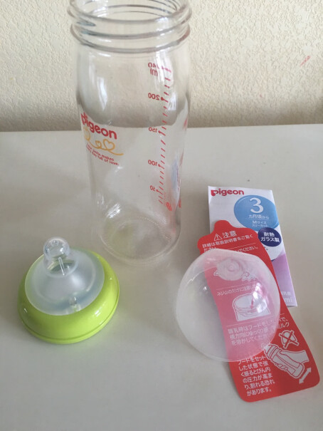 贝亲Pigeon硅胶玻璃奶瓶婴儿仿母乳新生儿宽口径240ml进口奶嘴，跟国产奶嘴通用吗？