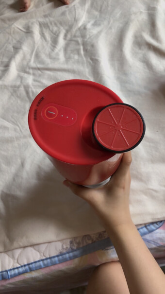 九阳榨汁机家用电动榨汁杯便捷式水果汁机充电式小型原汁机能榨洋芋不？