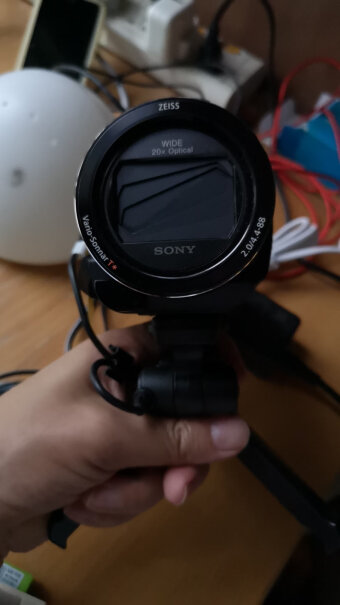索尼FDR-AX700高清数码摄像机请输入您的问题吧~sony ax45怎样使用？请老师指导一下。谢谢！