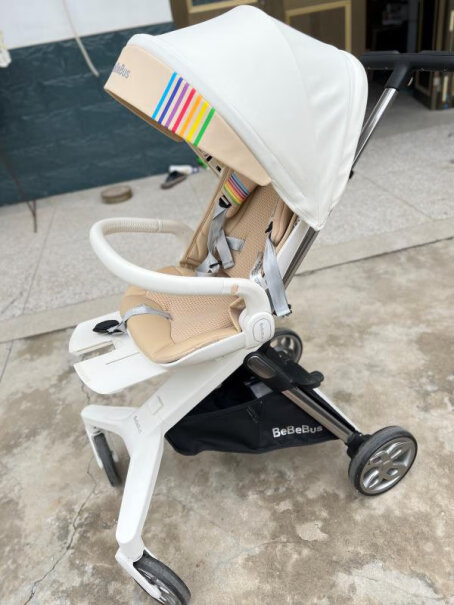 婴儿车bebebus可折叠手推车神器轻便双向景观容易翻车吗？