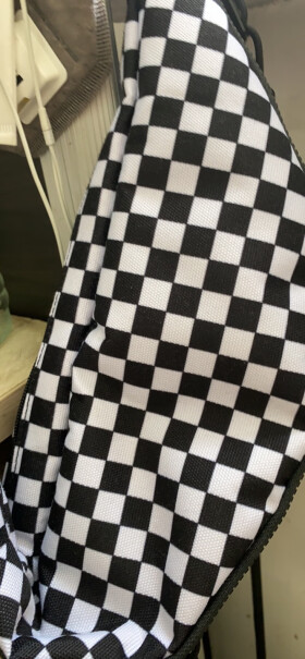 Vans范斯官方黑白棋盘格经典男女情侣腰包能放11寸平板吗？
