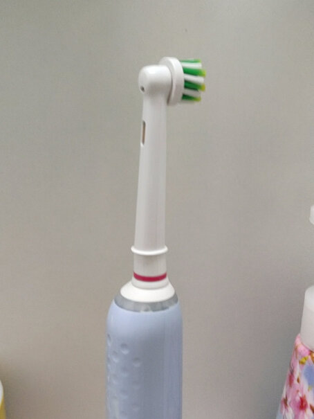 欧乐B电动牙刷头成人精准清洁型4支装D12能用吗？分男女款吗？