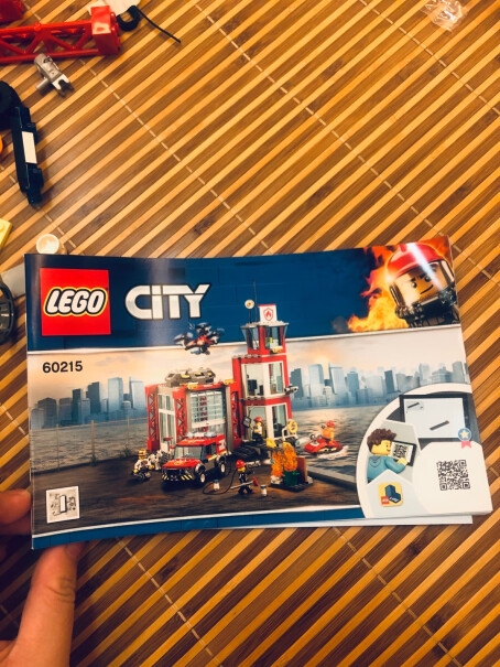 乐高LEGO积木城市系列CITY用的是什么材料？含铅不？