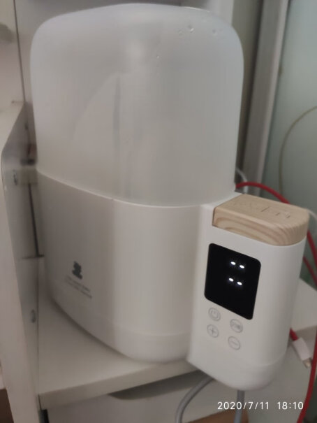 小白熊奶瓶消毒器带烘干器18.5L宝宝喝剩的奶可以一直插电温着吗？