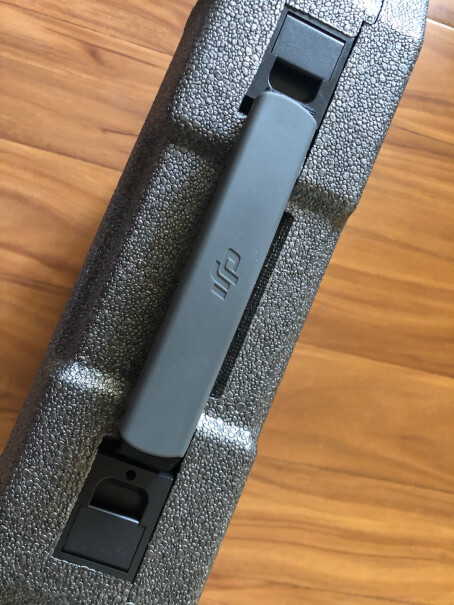 DJI RSC 2手持稳定器套装索尼a6000+狗头(16-50)调不平是稳定器问题还是相机太轻了？