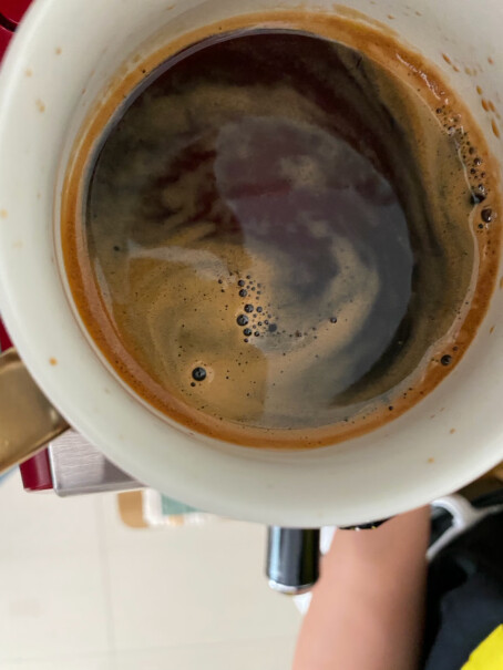 德龙咖啡机趣享系列半自动咖啡机为什么一分钟不到就出咖啡，而且咖啡也不热？