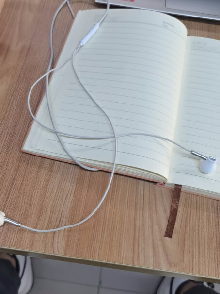 联想耳机有线半入耳式运动游戏降噪耳机3.5mm线控耳麦电脑通用小米华为oppo手机笔记本用说话会有电流吗？