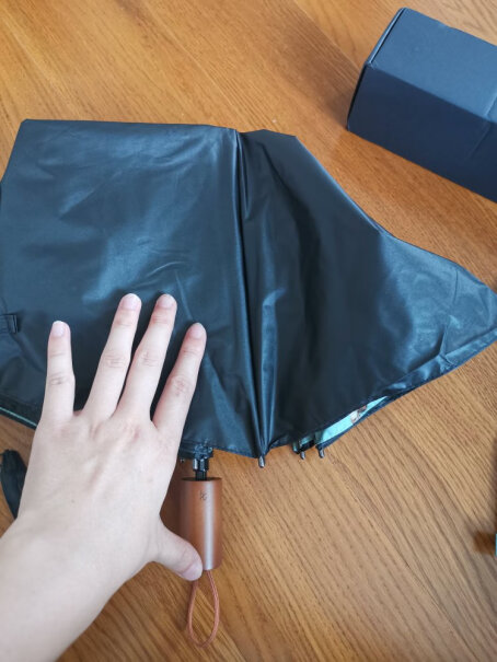 蕉下太阳伞双层小黑伞系列三折伞花型不一样质量一样吗？