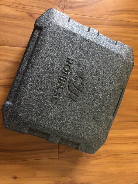 DJI RSC 2手持稳定器套装索尼微单6400+18-135可以用吗？