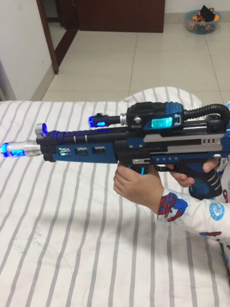 电动声光玩具枪小小部队星河探索者冷电冲锋枪儿童电动声光枪玩具枪评测哪款功能更好,质量真的好吗？