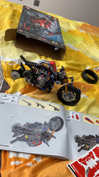 乐高LEGO积木机械组Technic送男朋友生日礼物合适么，他之前就给我说过很喜欢杜卡迪的这个车，买不起车给他买模型可以嘛？