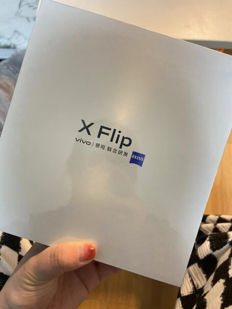 XFlip朋友们，屏幕显示细腻吗？费眼吗？