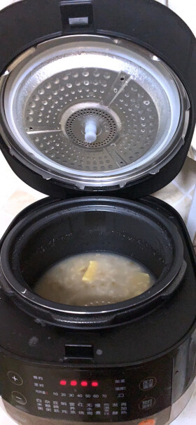 苏泊尔SUPOR亲们，这个锅盖内部会生锈吗？