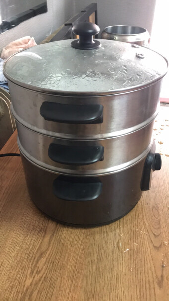 美的多用途锅电蒸锅是三层的吗？ 质量如何？