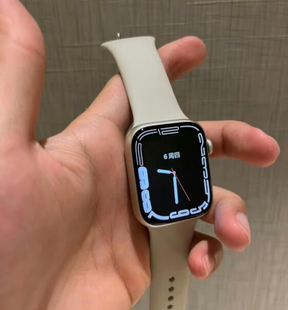 Apple Watch S8 银色金属表壳白色表带「GPS」为什么在这联通移动营业厅会便宜了？