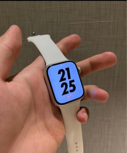 Apple Watch S8 银色金属表壳白色表带「GPS」为什么在这联通移动营业厅会便宜了？