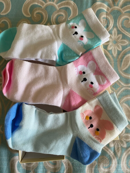 儿童袜浪莎儿童袜子男女夏薄款大童棉袜网眼透气学生运动中筒袜可爱兔子评测教你怎么选,哪个更合适？