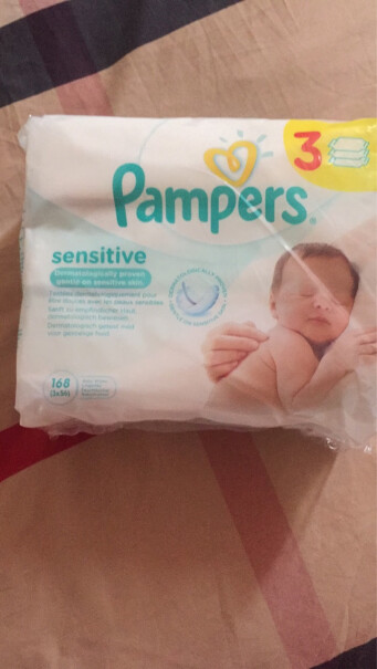 帮宝适敏感肌肤婴儿湿巾是不是连抽的？
