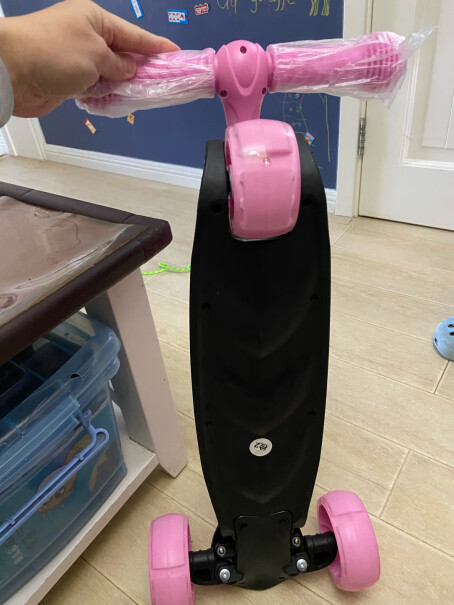 儿童滑板车超级飞侠儿童滑板车2-6-12岁5CM闪光宽轮要注意哪些质量细节！评测教你怎么选？