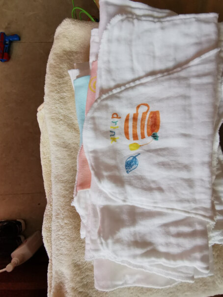 米乐鱼儿童吸汗巾宝宝隔汗巾婴儿垫背巾小孩汗巾五岁男孩能用吗，买多大号？