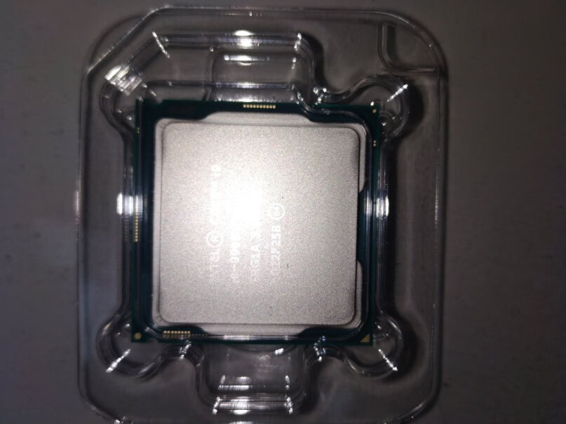 Intel i9-9900KF CPU处理器常年网游多开，老铁们顺是3800x还是9900kf？，很纠结？