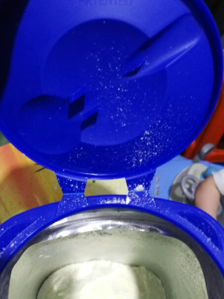 诺优能活力蓝罐幼儿配方奶粉800g诺优能奶粉，开盖一闻，没有任何奶香味，而之前喝的其他品牌奶粉奶香味很浓，大家买的诺优能也都是这样吗？