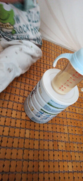 佳贝艾特婴儿羊奶粉我宝宝以前喝的牛奶，这几天换了这款奶粉身上长了好多湿疹，该怎么办？