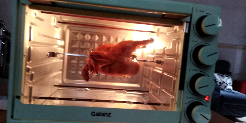 格兰仕电烤箱家用40L大容量上下独立控温是独立控温的吗？烤东西容易糊吗？