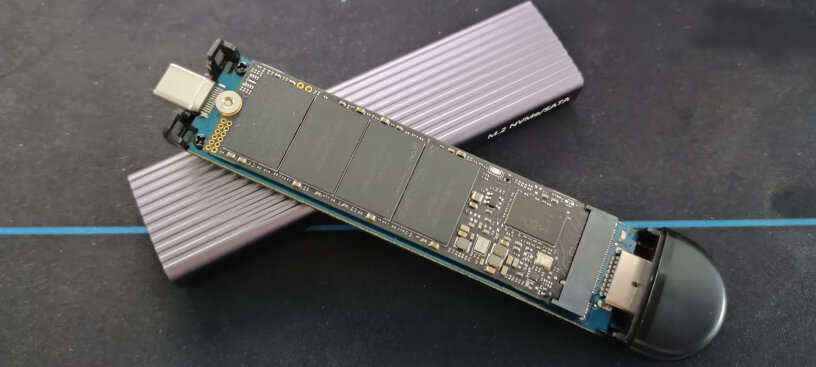 SSD固态硬盘M.2接口PCIe请问2t的几个颗粒？