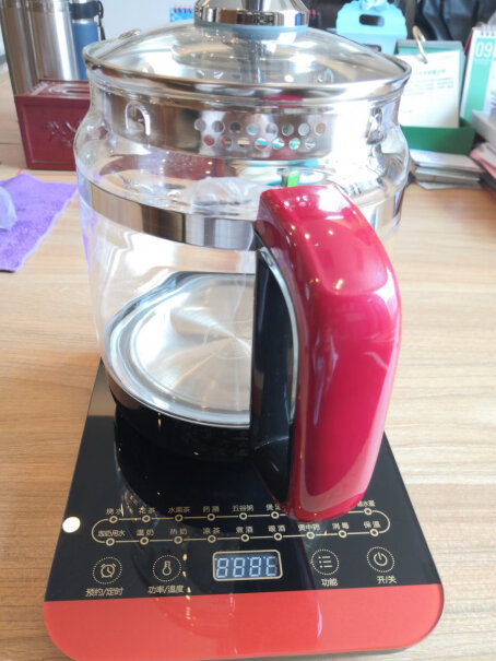 美的养生壶电水壶1.5L多功能烧水壶煮茶器这个玻璃壶是加厚的吗？