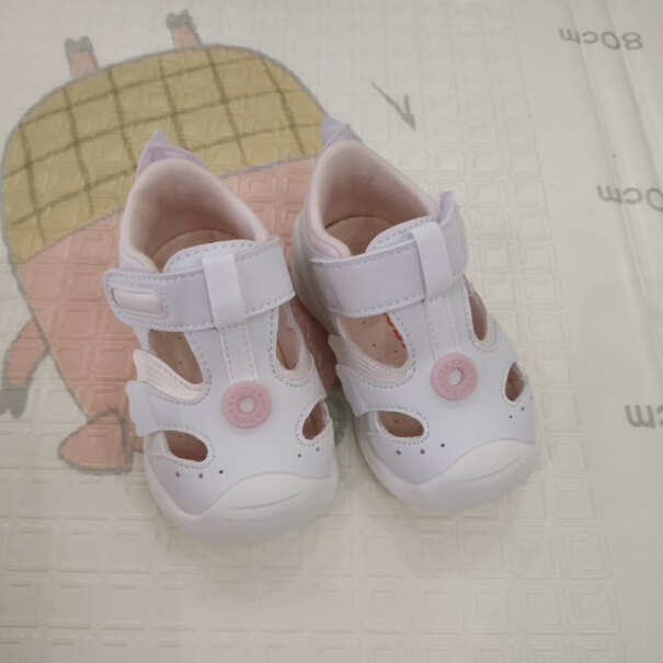 基诺浦（ginoble）学步鞋-步前鞋基诺浦 关键鞋 8-18个月婴儿步前鞋 夏款上新 宝宝鞋子 凉鞋 海底总动员系列TXGB1970 白哪款性价比更好,评测教你怎么选？