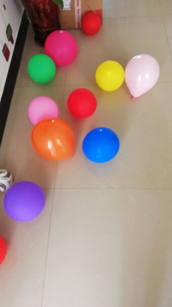FOOJO彩色气球这气球里面明明是脏的，居然告诉我说不脏？
